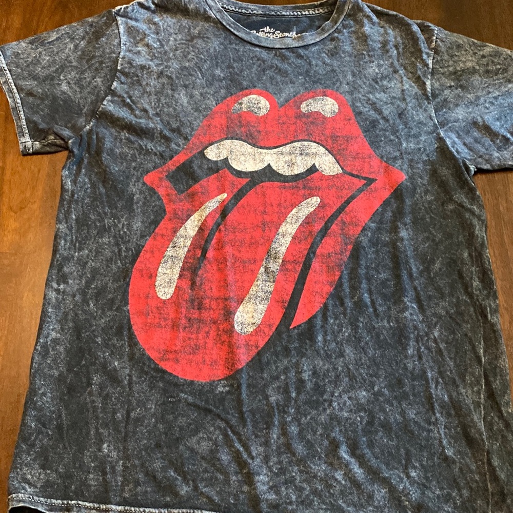 Women’s Rolling Stones tee shirt. Size S